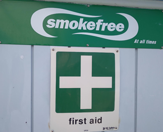 A sign on a wall

Description automatically generated