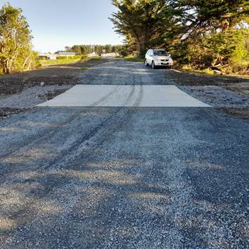 A car on a road

AI-generated content may be incorrect.
