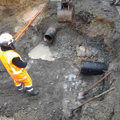 A person in a construction site
AI-generated content may be incorrect.